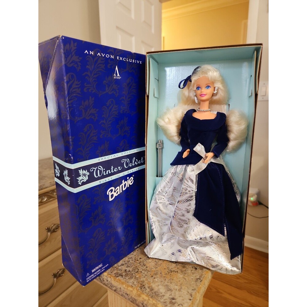 Vintage 1995 Winter Velvet Barbie Doll Avon Special Edition 15571 New NRFB